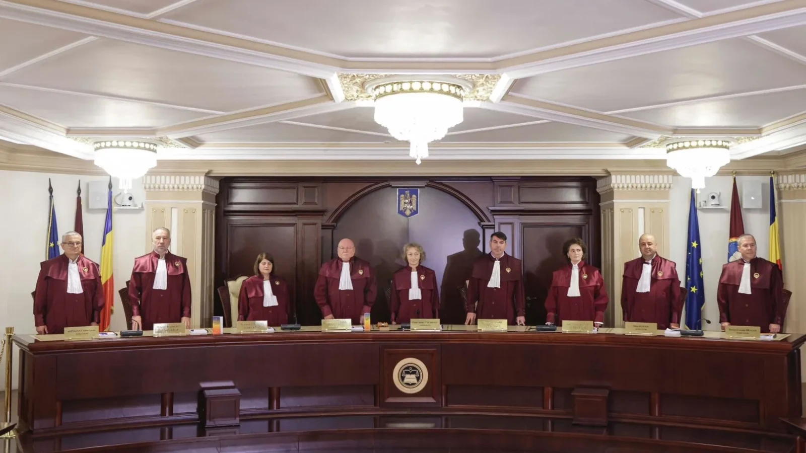 decizie cruciala la ccr privind legea integritatii presedintele si opozitia cer anularea unor articole controversate