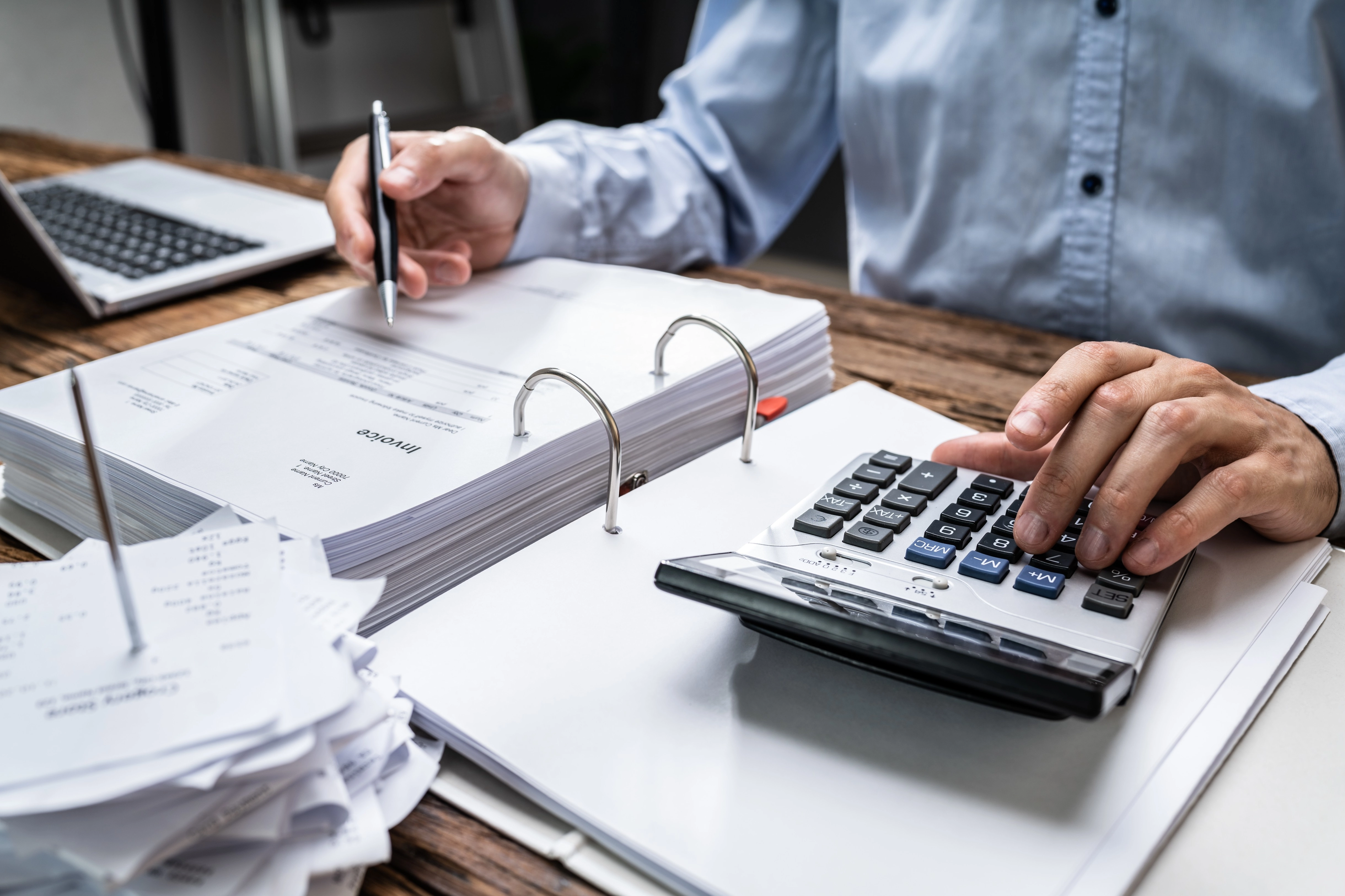 disparitati salariale in romania judetele unde castigurile lunare nu ating 4 000 de lei industria it cea mai bine platita este si cea mai expusa inteligentei artificiale