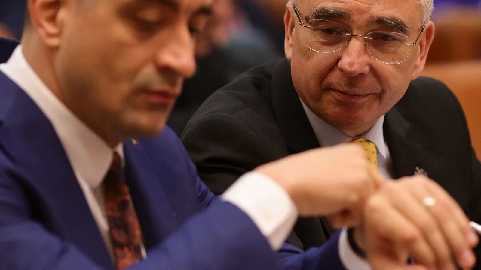 surse din interiorul aur exclud demiterea lui petrisor peiu dupa absenta de la votul privind legea ani