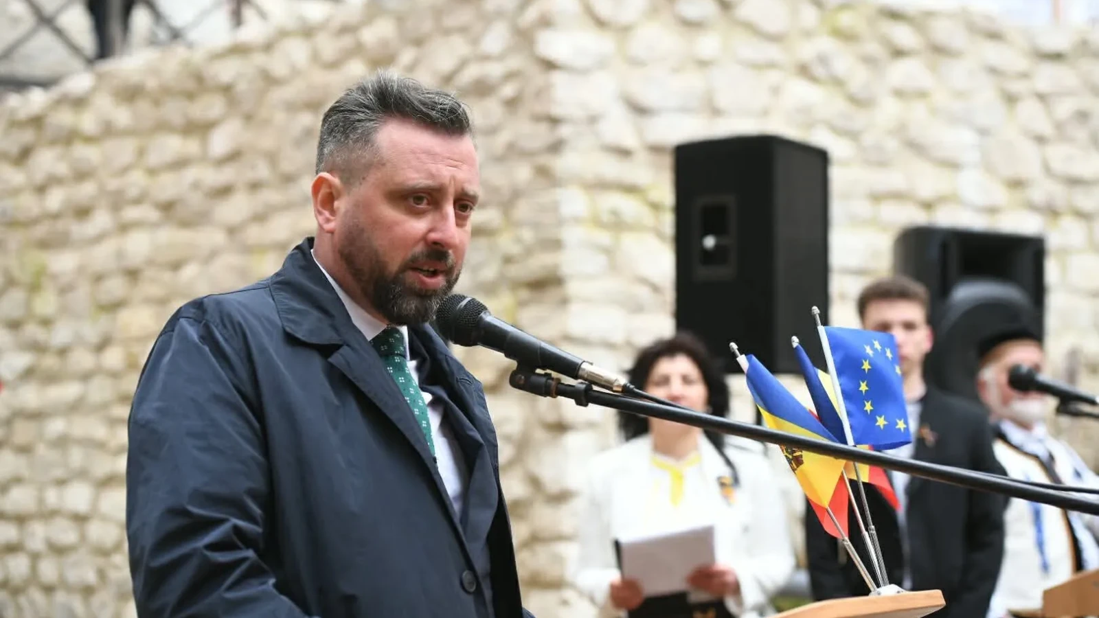 tensiuni majore in pnl pe tema primirii de noi membri alexandrin moiseev o provoaca pe alina gorghiu cum definiti oportunismul
