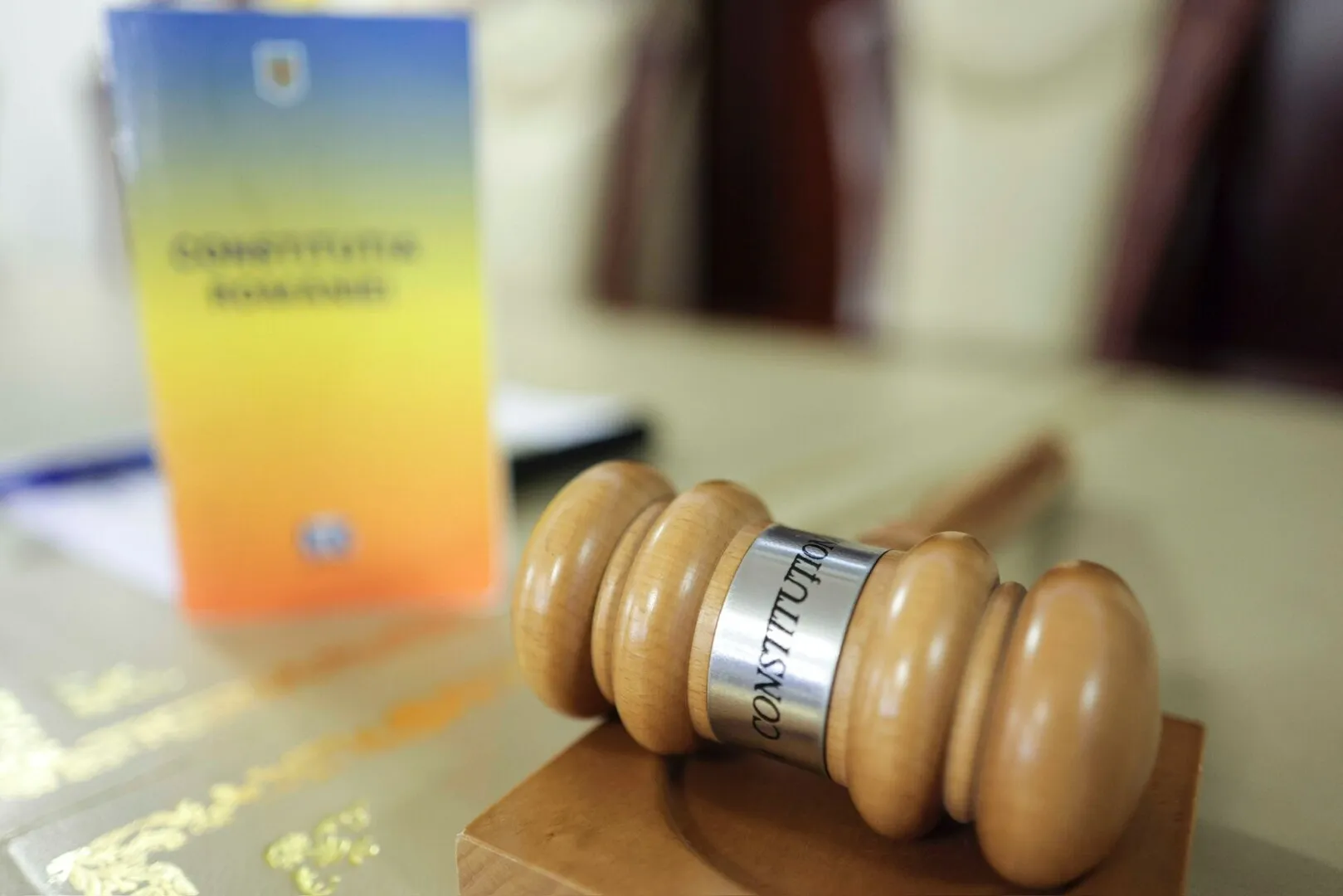 un oficial guvernamental de top critica amanarea ccr pe pensiile magistratilor riscam sute de milioane de euro